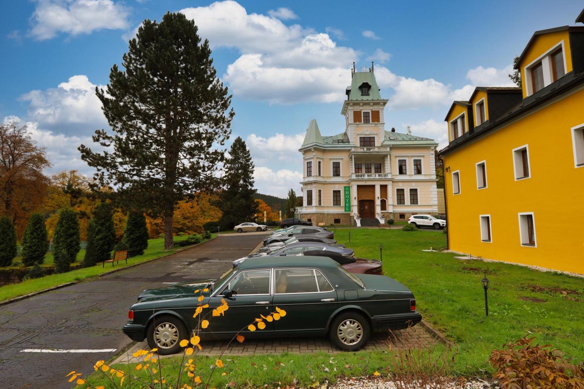 Hotel U Zamecku Cihelny 3*