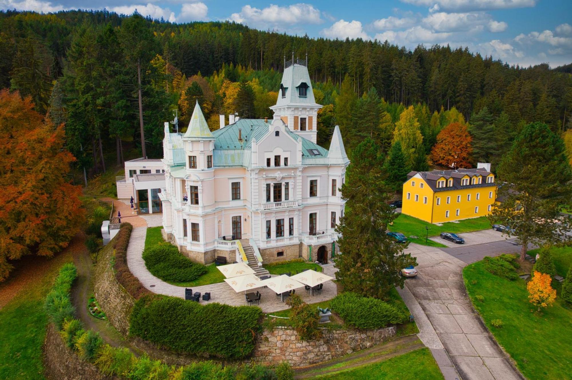 U Zamecku Cihelny Hotel